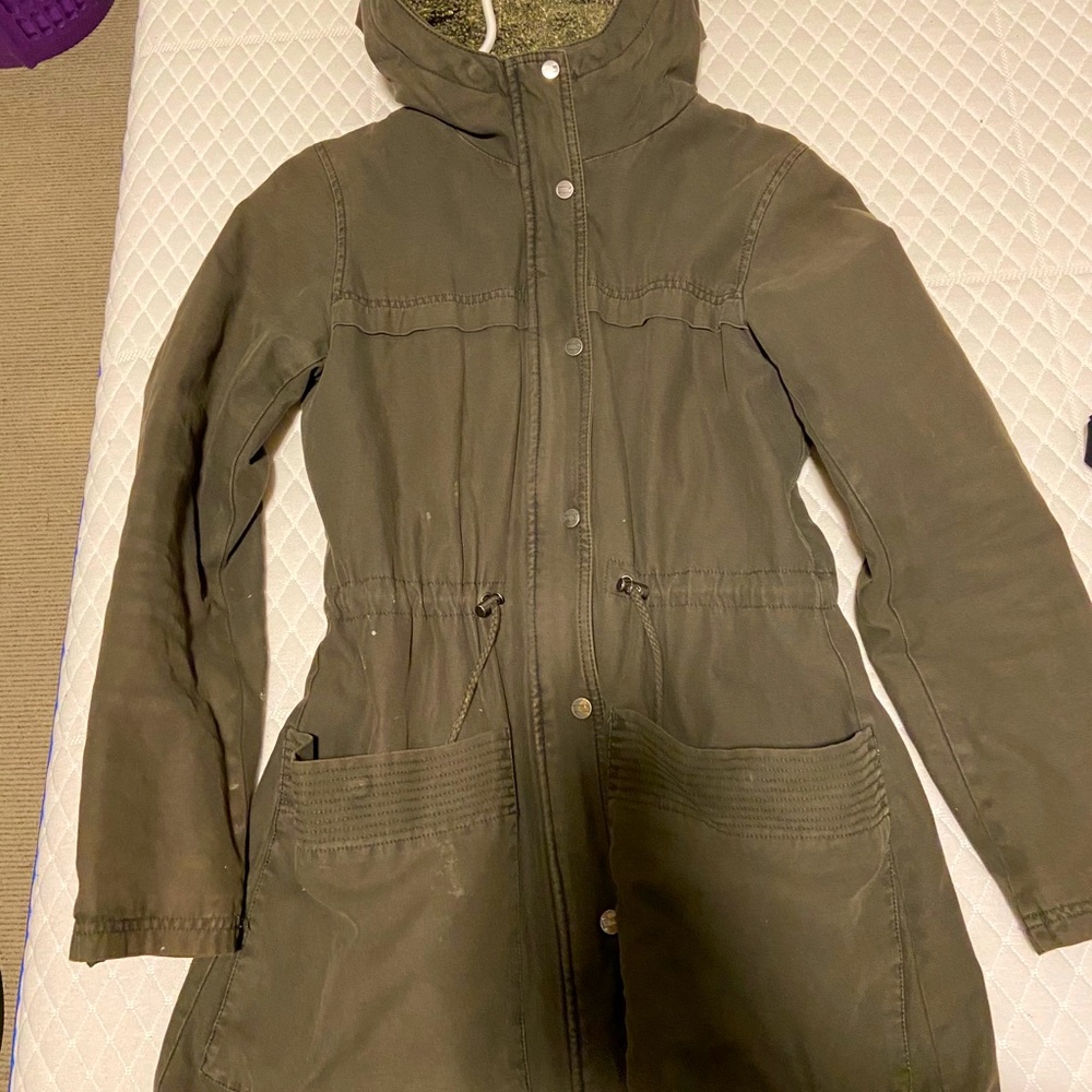 Levi’s army green long jacket